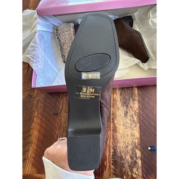 Cinderella Of Boston Brown Micro Suede Boots 2.5M Faux Fur Trim & Box - Picture 9 of 14